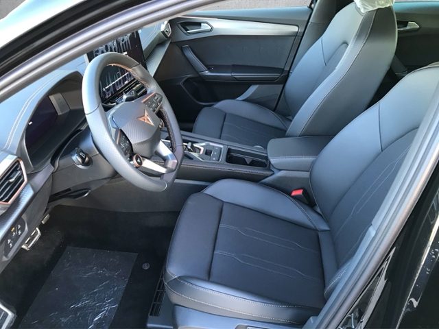 Leon Sportstourer 1.5 eTSI DSG*AHK*
