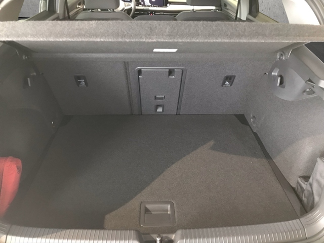 Golf VIII Active 1.5 TSI 6-Gang*NAVI*SHZ*DAB+*