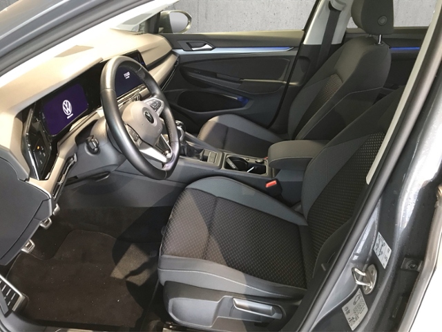 Golf VIII Active 1.5 TSI 6-Gang*NAVI*SHZ*DAB+*
