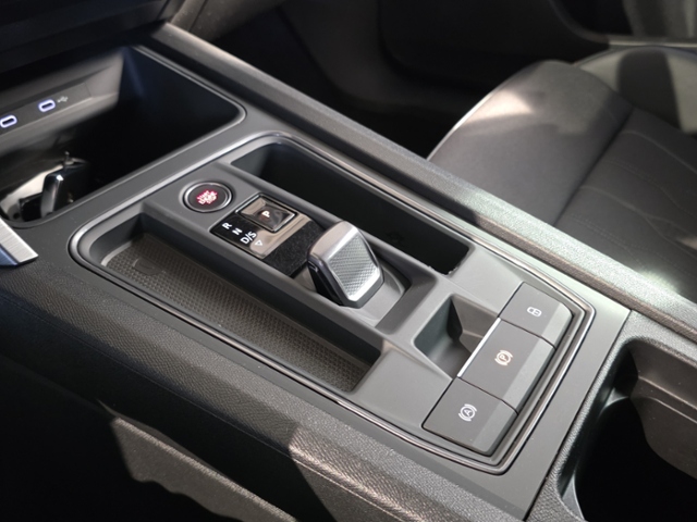 Leon 1.5 eTSI DSG*KAMERA*NAVI*AMBIENTE*