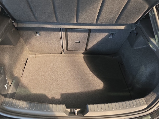 Leon 1.5 eTSI DSG*KAMERA*NAVI*AMBIENTE*