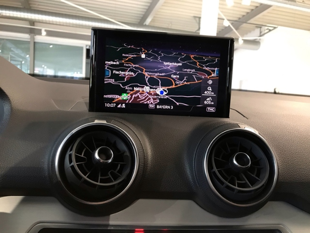 Q2 sport 1.4 TFSI 6-Gang*S-Line*NAVI*