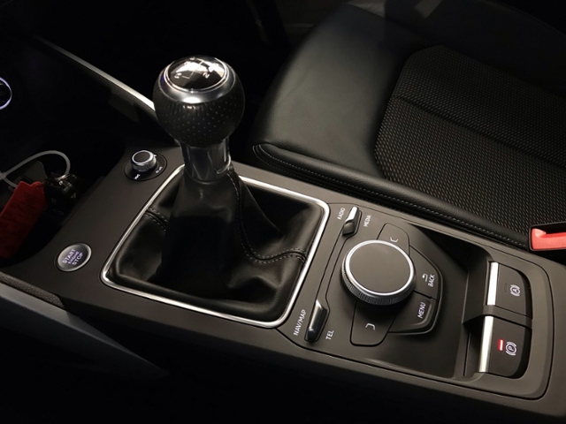Q2 sport 1.4 TFSI 6-Gang*S-Line*NAVI*