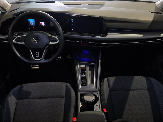 Golf VIII Active 1.5 eTSI DSG*AHK*MATRIX*