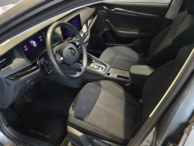 Octavia Combi Selection Plus 1.5 TSI DSG*NAV*