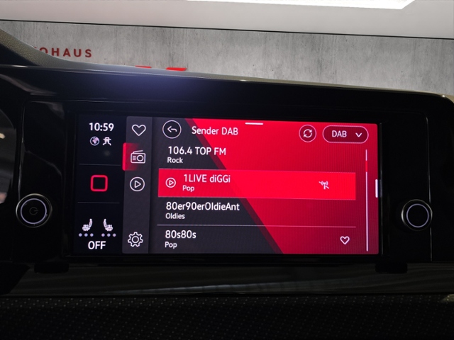 Golf VIII R-Line 1.5 eTSI DSG*ACC*AMBIENTE*