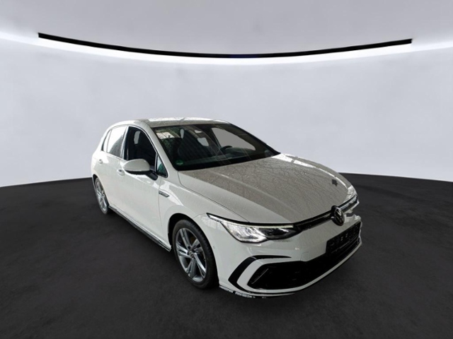 Golf VIII R-Line 1.5 eTSI DSG*ACC*AMBIENTE*