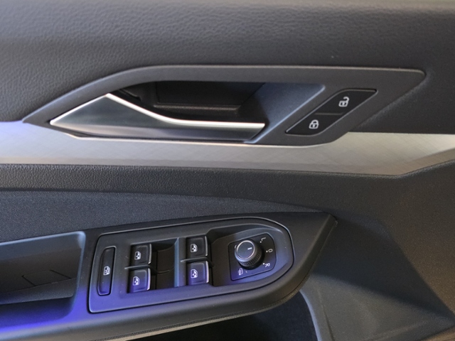 Golf VIII Life 1.5 TSI 6-Gang*PANO*STHZ*HUD*