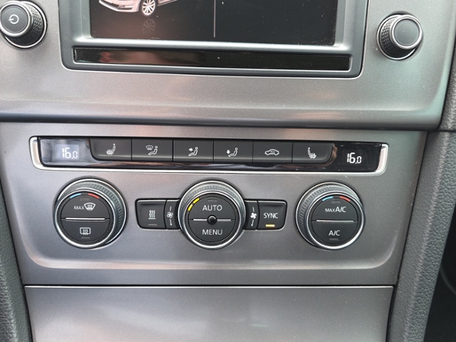 Golf VII Lounge 2.0 TDI 4Motion 6-Gang*XENON*