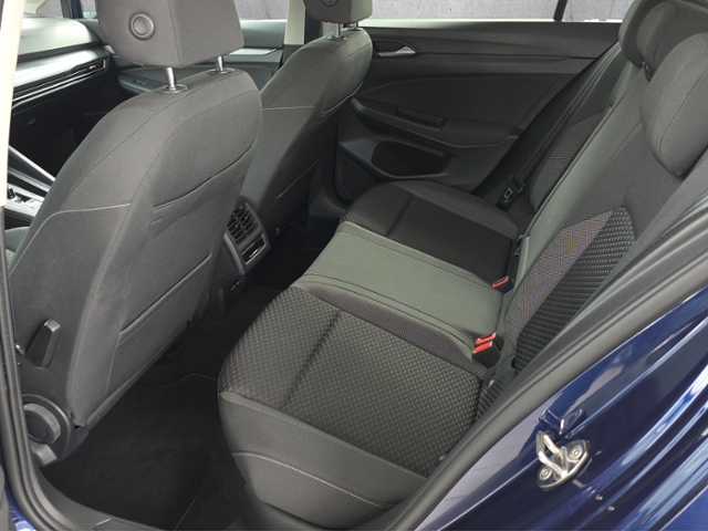 Golf VIII Active 1.5 eTSI DSG*IQ.DRIVE*NAV*