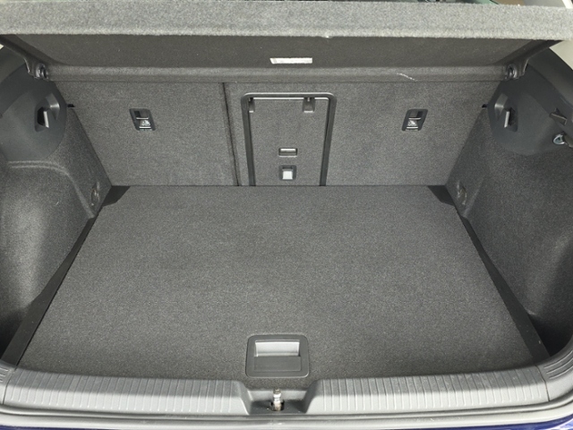 Golf VIII Active 1.5 eTSI DSG*IQ.DRIVE*NAV*