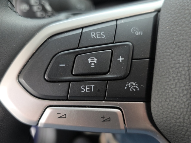 Golf VIII Active 1.5 eTSI DSG*IQ.DRIVE*NAV*