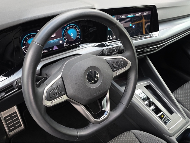 Golf VIII Active 1.5 eTSI DSG*IQ.DRIVE*NAV*