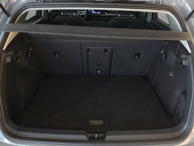 Golf VIII United 2.0 TDI DSG*AHK*NAVI*LRH*