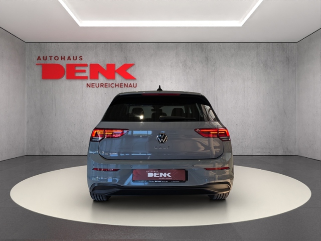 Golf VIII United 2.0 TDI DSG*AHK*NAVI*LRH*