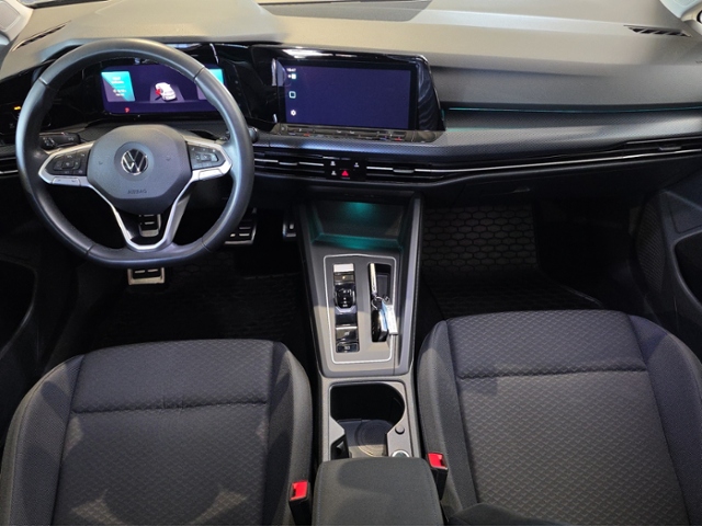 Golf VIII United 2.0 TDI DSG*AHK*NAVI*LRH*