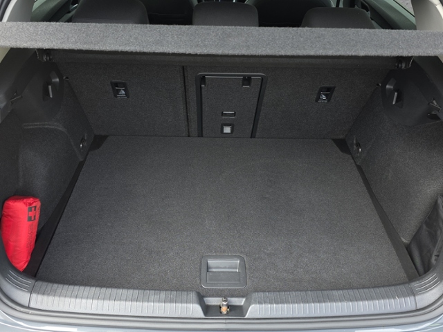 Golf VIII Active 1.0 TSI 6-Gang*KAMERA*SHZ*