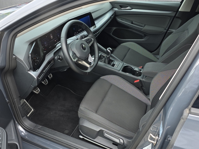 Golf VIII Active 1.0 TSI 6-Gang*KAMERA*SHZ*