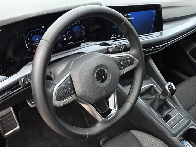 Golf VIII Active 1.0 TSI 6-Gang*KAMERA*SHZ*