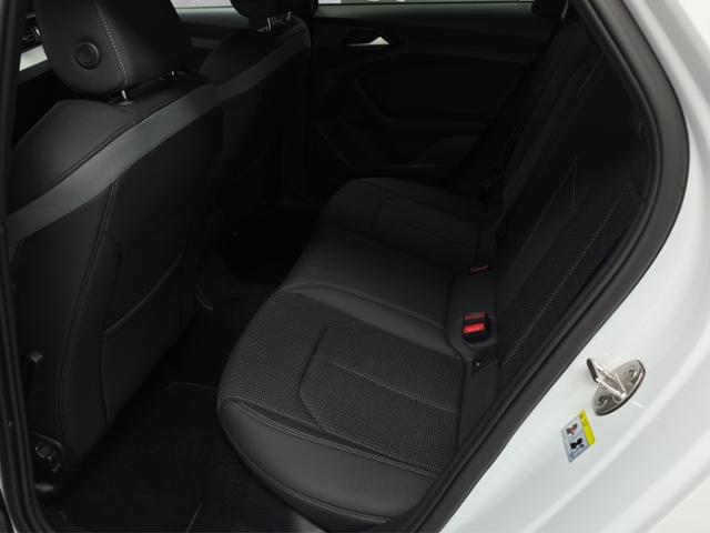 A1 Sportback S-Line 35 1.5 TFSI*KAMERA*BLACK*