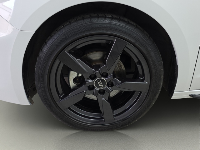 A1 Sportback S-Line 35 1.5 TFSI*KAMERA*BLACK*