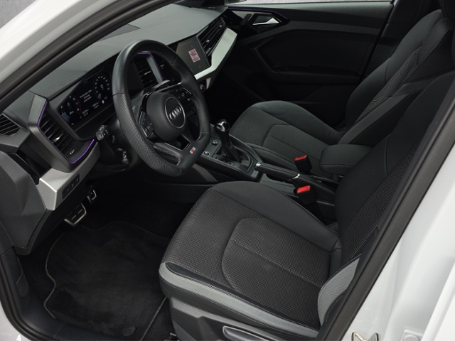 A1 Sportback S-Line 35 1.5 TFSI*KAMERA*BLACK*