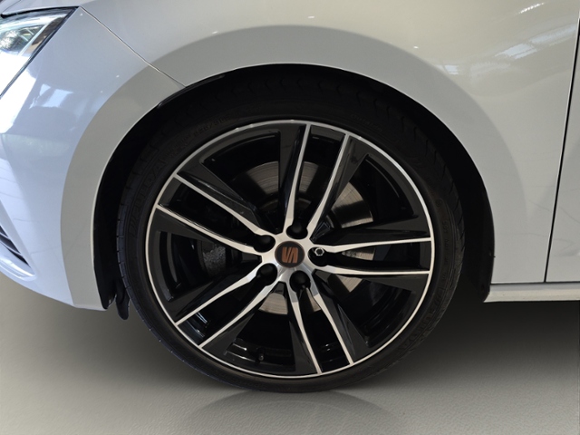 Leon ST 2.0 TSI Cupra 4Drive*BEATS*LED*