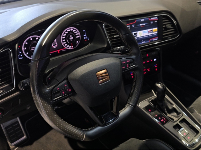Leon ST 2.0 TSI Cupra 4Drive*BEATS*LED*