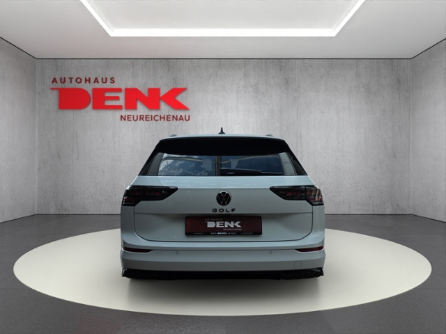 Golf VIII Var. R-Line 1.5 eTSI DSG*AHK*IQ.LIGHT*