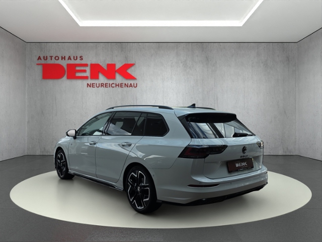 Golf VIII Var. R-Line 1.5 eTSI DSG*AHK*IQ.LIGHT*