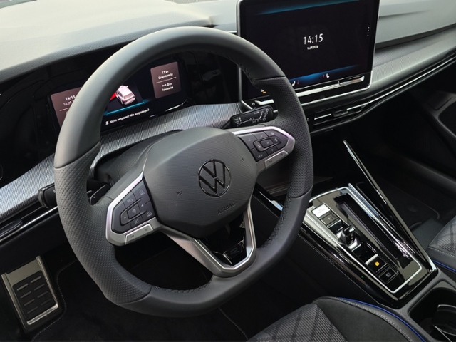Golf VIII Var. R-Line 1.5 eTSI DSG*AHK*IQ.LIGHT*