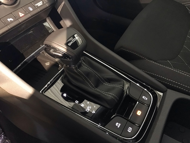 Karoq Sportline 1.5 TSI DSG*SHZ*VIRTUAL*