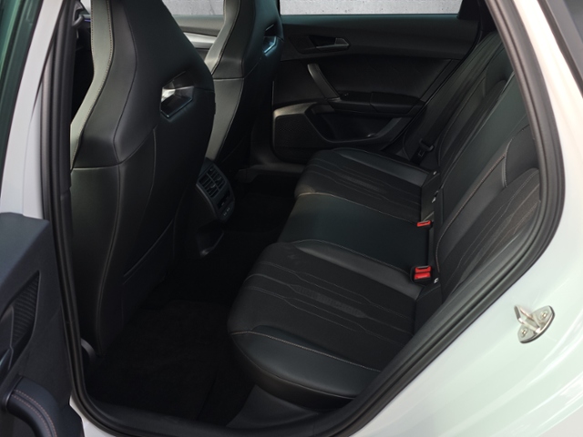 Leon Sportstourer 2.0 TSI VZ 4Drive*KAMERA*