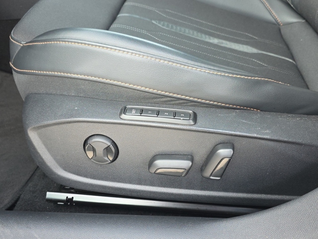 Leon Sportstourer 2.0 TSI VZ 4Drive*KAMERA*