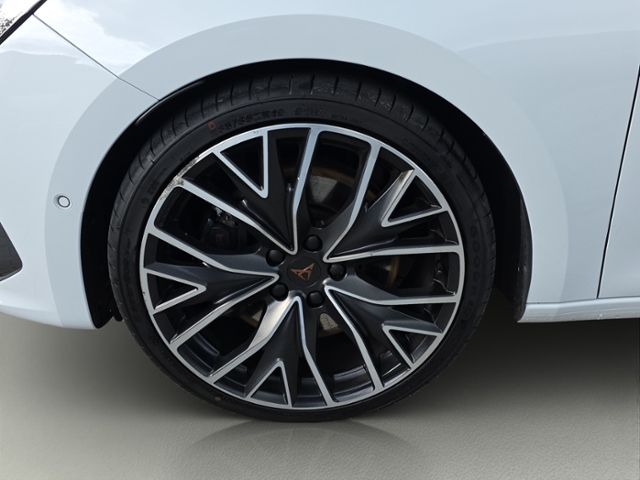 Leon Sportstourer 2.0 TSI VZ 4Drive*KAMERA*