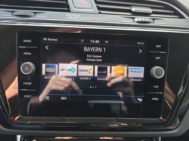 Touran R-Line 2.0 TDI DSG*AHK*PANO*7-SITZ*