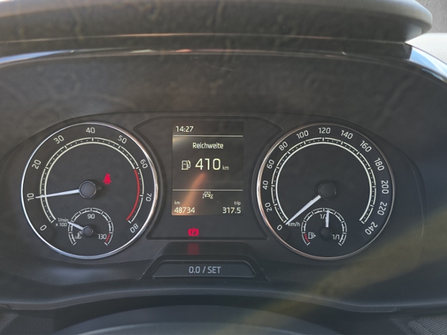 Fabia Tour 1.0 MPI 5-Gang*SHZ*PDC*SMARTLINK*