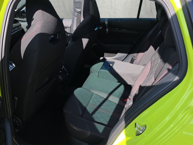 Octavia Combi 2.0 TSI RS DSG*HUD*AHK*19Z*