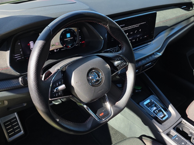 Octavia Combi 2.0 TSI RS DSG*HUD*AHK*19Z*