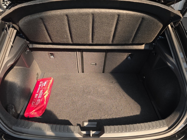 Leon 1.5 eTSI DSG*COPPER*NAVI*MATRIX*BEATS*