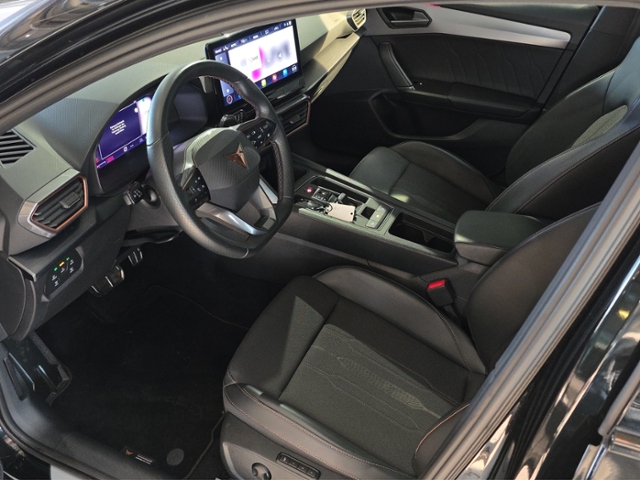 Leon 1.5 eTSI DSG*COPPER*NAVI*MATRIX*BEATS*