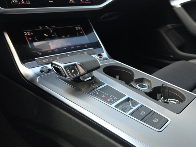 A6 40 2.0 TDI Avant quattro S-LINE*AHK*PANO*
