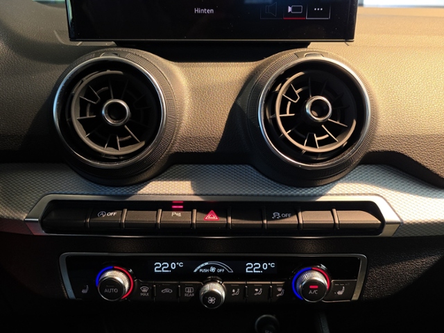 Q2 advanced 35 1.5 TFSI*Kamera*SHZ*CARPLAY*
